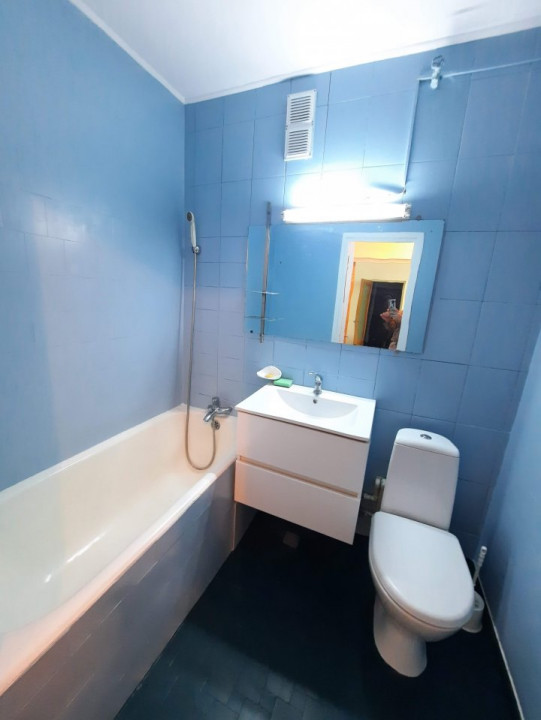 3 camere si boxa bloc de 4 etaje pe Valea Oltului langa metrou