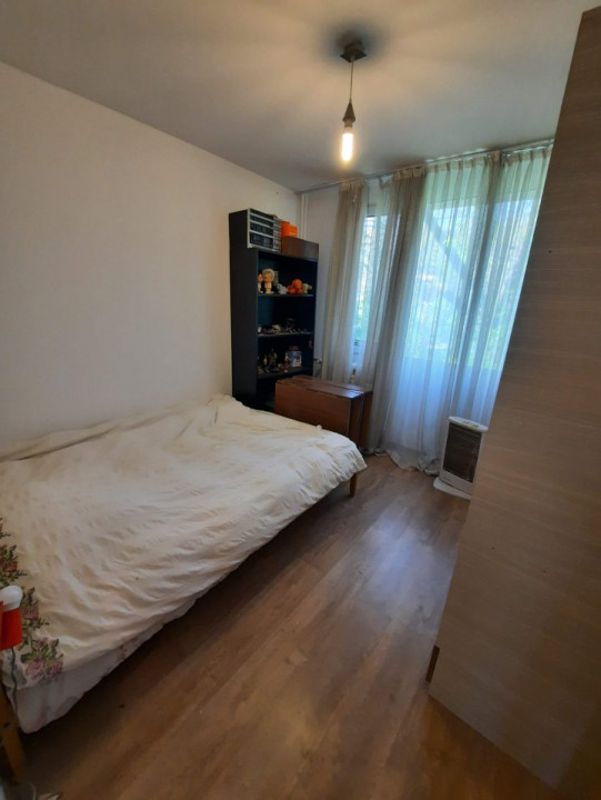 3 camere si boxa bloc de 4 etaje pe Valea Oltului langa metrou