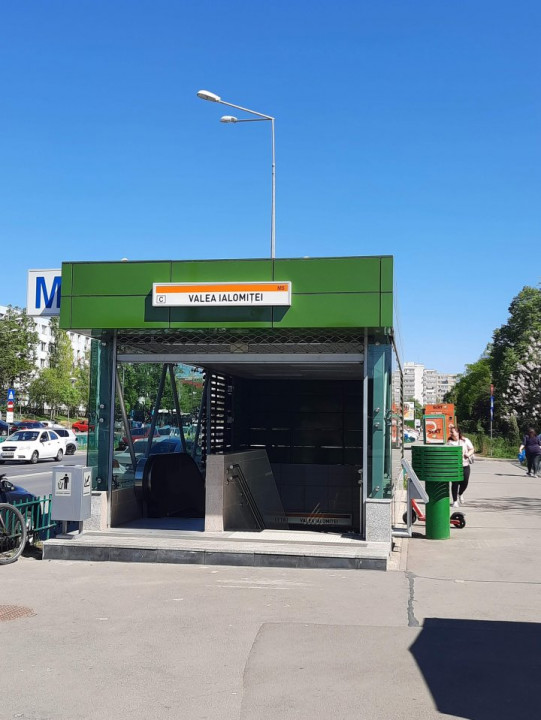3 camere si boxa bloc de 4 etaje pe Valea Oltului langa metrou