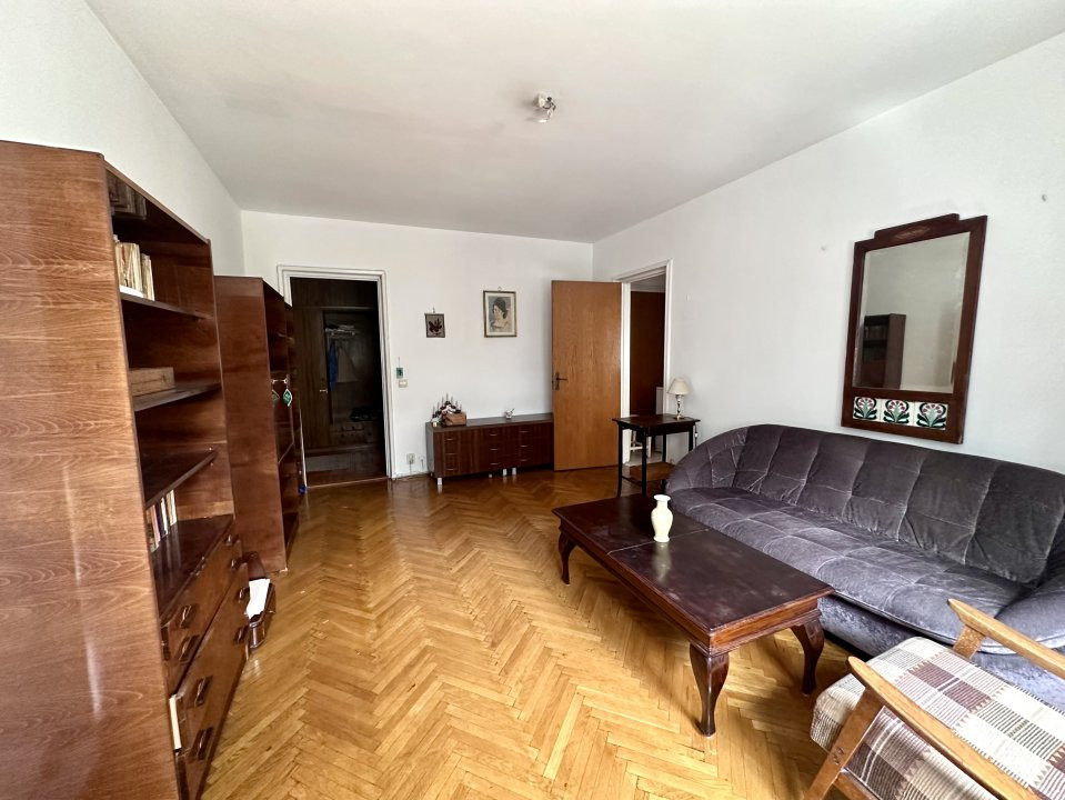 Apartament 3 Camere Metrou Titan 