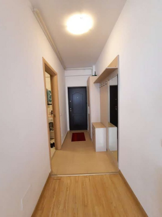 Apartament luminos cu pomi la geamuri, langa Parcul Bazilescu, loc parcare