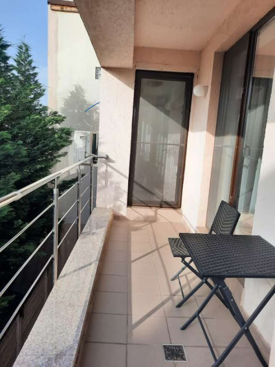 Apartament luminos cu pomi la geamuri, langa Parcul Bazilescu, loc parcare