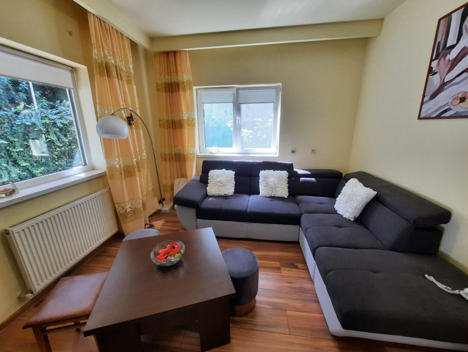 Cozy 3 bedroom villa near Bazilescu park and subway. Pet friendly!