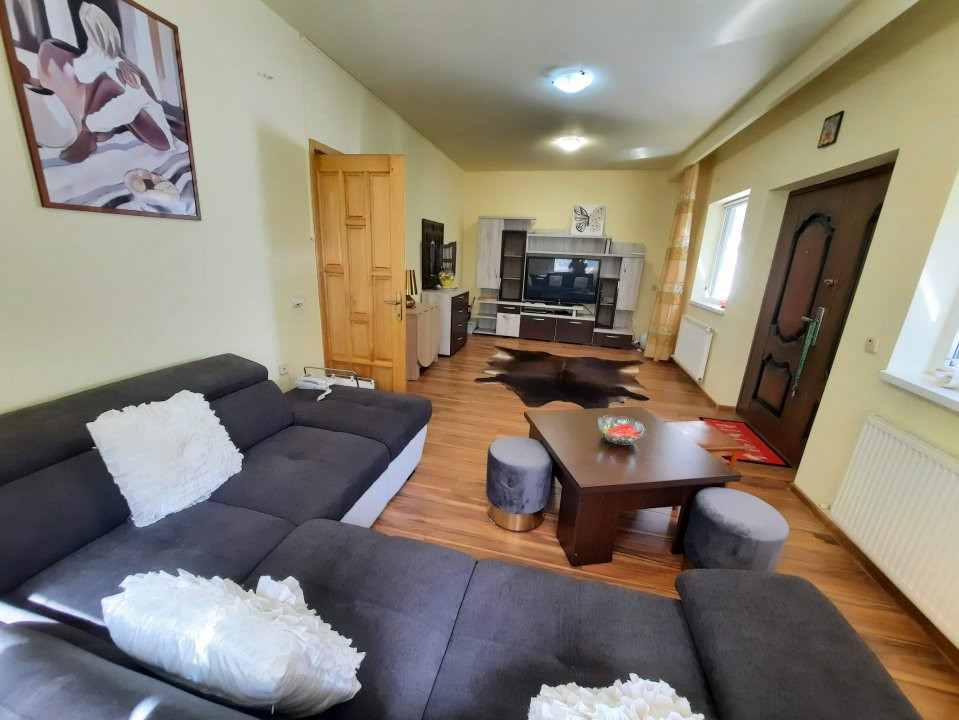 Cozy 3 bedroom villa near Bazilescu park and subway. Pet friendly!