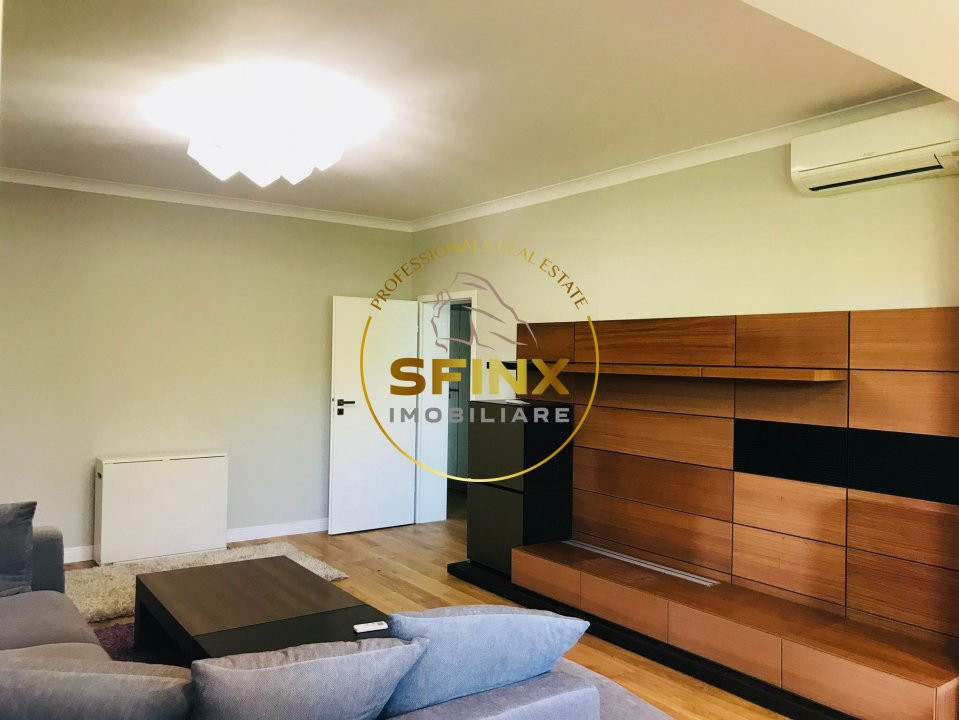 3 room modern, luminous apartment right next to Herastrau Park. Pet friendly.