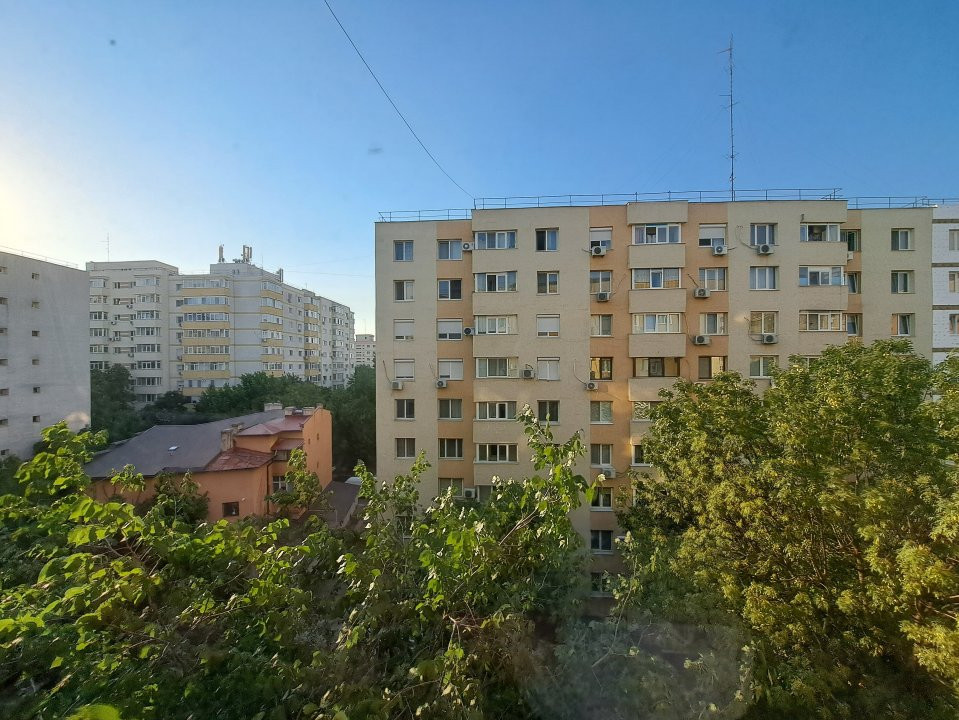 De inchiriat apartament 3 camere Iancului Metrou