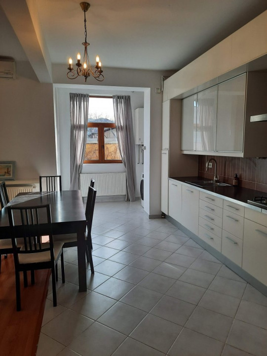 Domenii Casin, 3 camere cu terasa de 30mp si garaj, pet friendly!