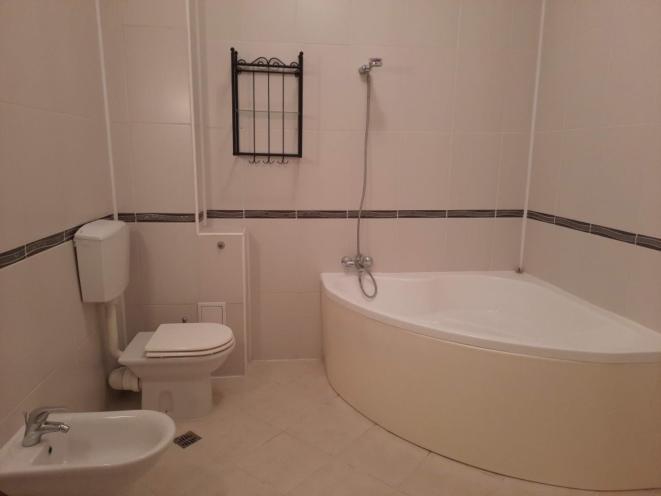 Domenii Casin, 3 camere cu terasa de 30mp si garaj, pet friendly!