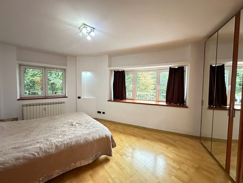 Apartament 4 camere de inchiriat Bulevard Unirii Fântânii