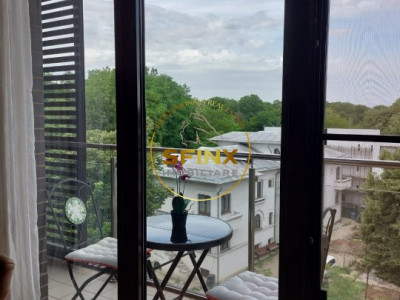 Kiseleff, view to park, 3 room apartment with garage. Pet friendly.