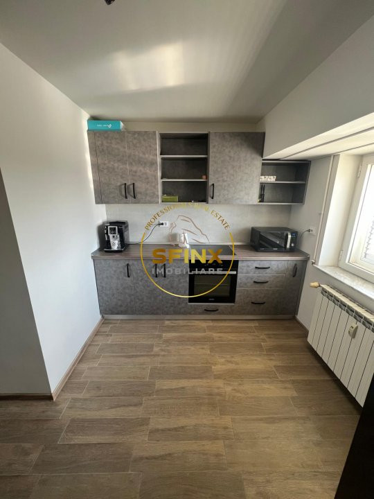 De inchiriat apartament cu 4 camere in zona Unirii