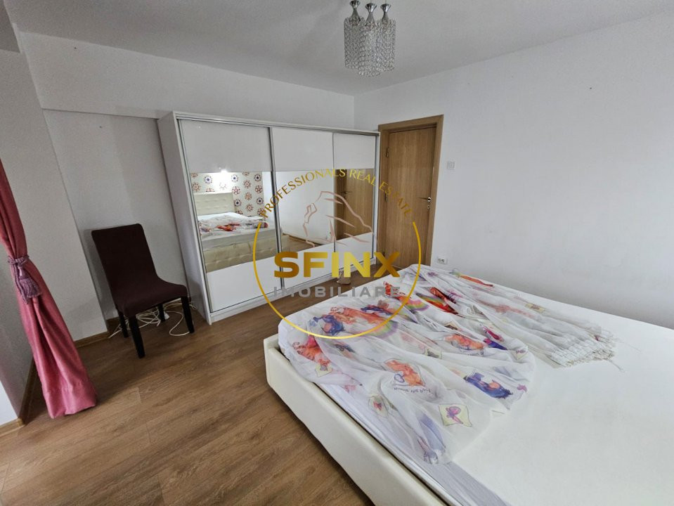 De inchiriat apartament cu 3 camere zona Decebal