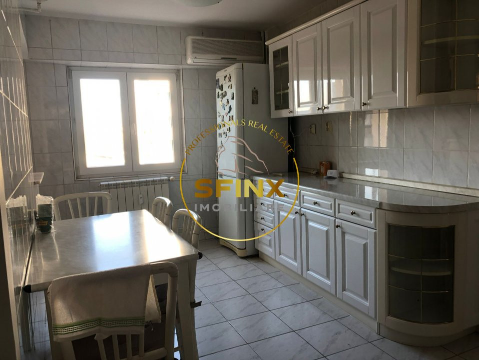 De  inchiriat apartament cu 3 camere in zona Calea Calarasilor