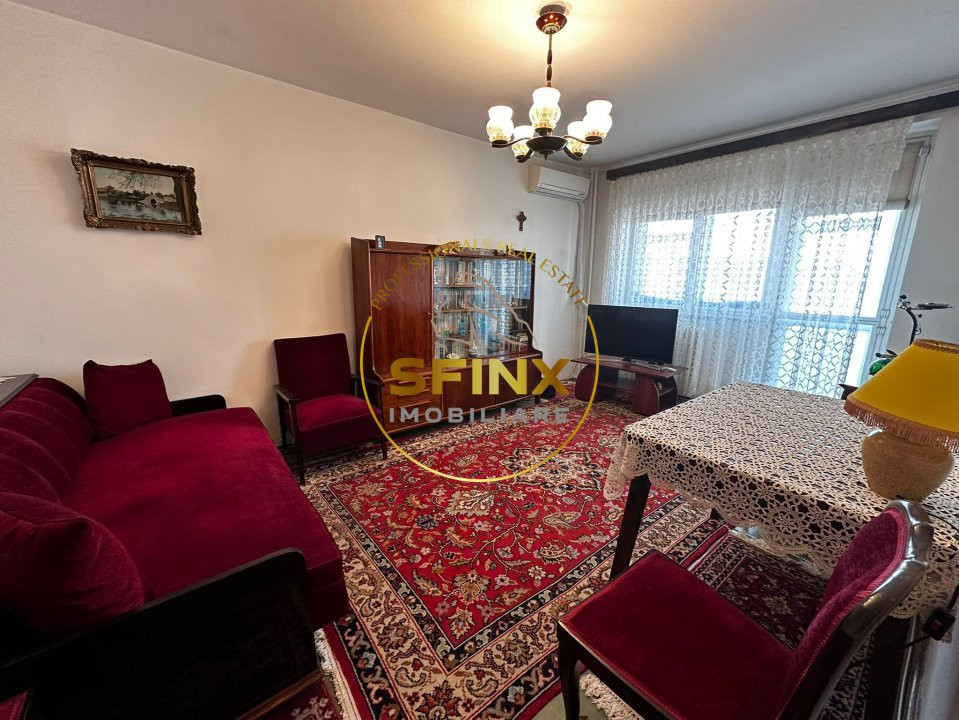 Apartament 3 camere de vanzare zona Decebal