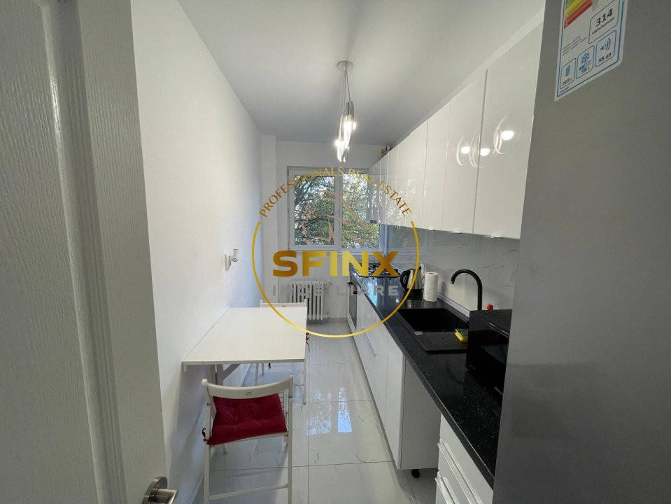 De inchiriat apartament cu 3 camere in zona Victoriei