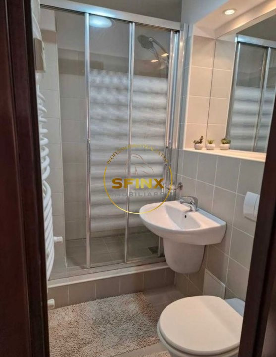 De inchiriat apartament cu 4 camere in zona Decebal