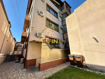 Apartment building for sale in Aviatiei
