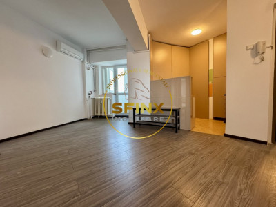 Apartament cu 3 camere Decebal 85 mp, 150 mp terasa cu acces direct si unic