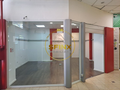 De inchiriat spatiu comercial cu vad format