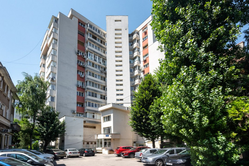 Bdul Ion Mihalache-Parc Kiseleff-apartament de 3 camere de vanzare