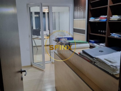 Apartament 4 camere , zona  Brancoveanu -Obregia pe  str Vatra Dornei