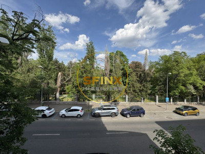 Vedere Directă către Parcul Cișmigiu Apartament cu 4 Camere Complet Renovat 2025