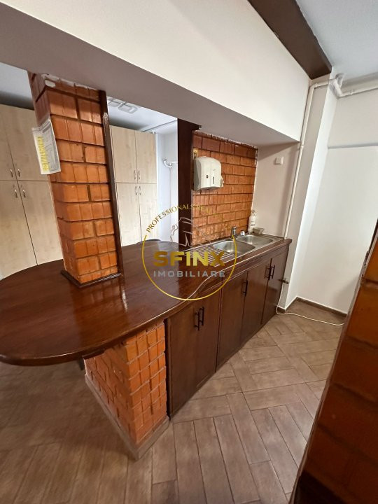 De inchiriat apartament cu 2 camere pretabil birou in zona Unirii