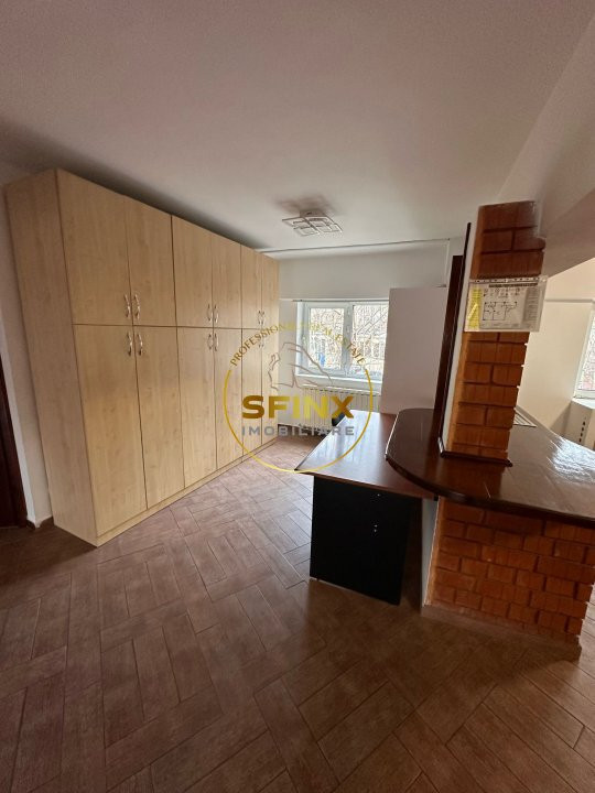 De inchiriat apartament cu 2 camere pretabil birou in zona Unirii