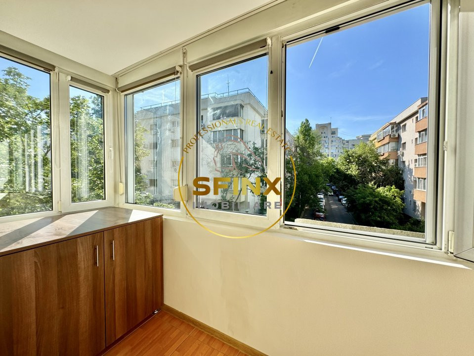 2 camere Decebal  Piata Muncii  metrou  Piata Alba Iulia bloc 89