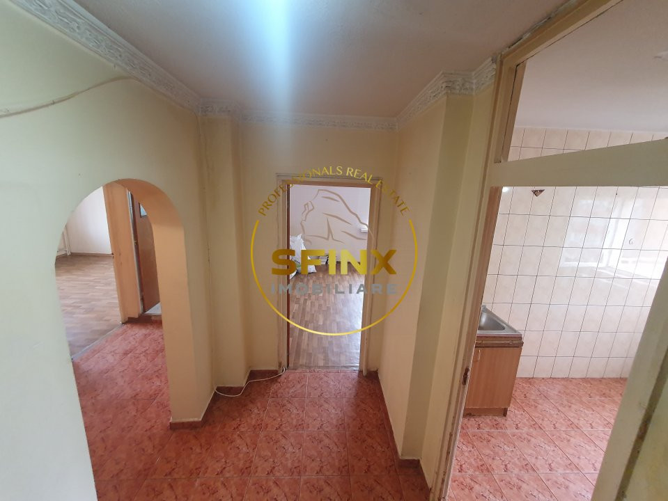 Apartament spațios 3 camere, 2 băi, aproape de metrou și parc
