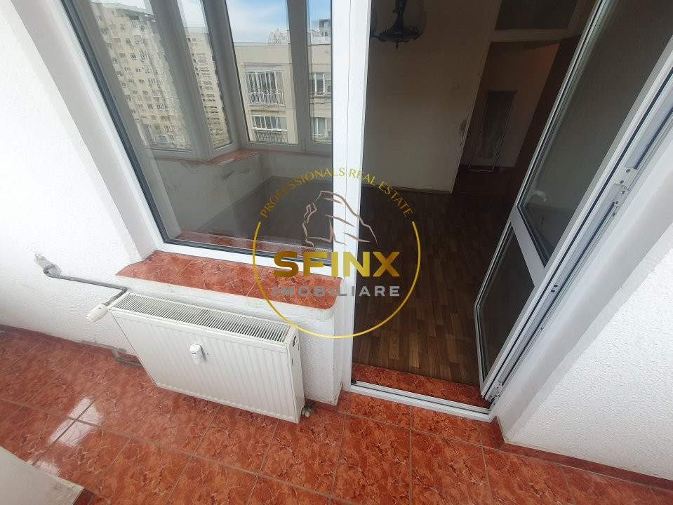 Apartament spațios 3 camere, 2 băi, aproape de metrou și parc