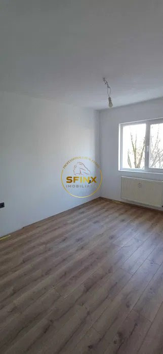 Apartament 3 camere Aparatorii Patriei-Scoala 93" Emil Racovita"