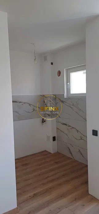 Apartament 3 camere Aparatorii Patriei-Scoala 93" Emil Racovita"