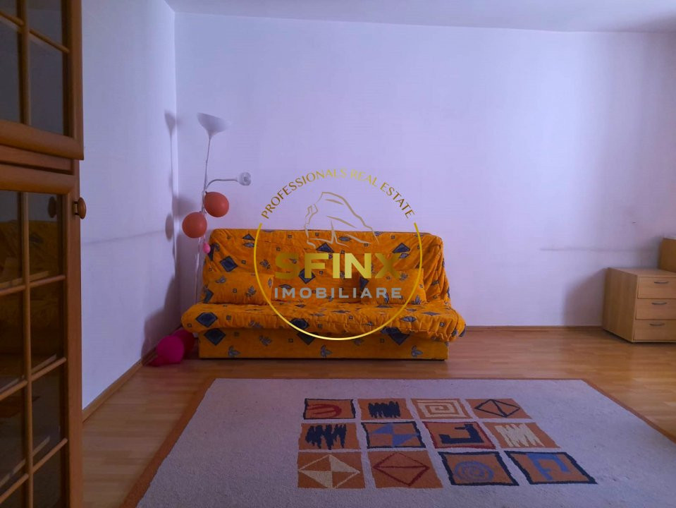Nerva Traian-de vanzare apartament 3 camere decomandate