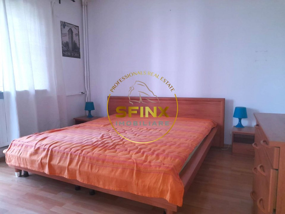 Nerva Traian-de vanzare apartament 3 camere decomandate