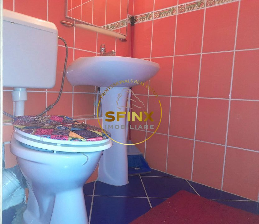 Nerva Traian-de vanzare apartament 3 camere decomandate