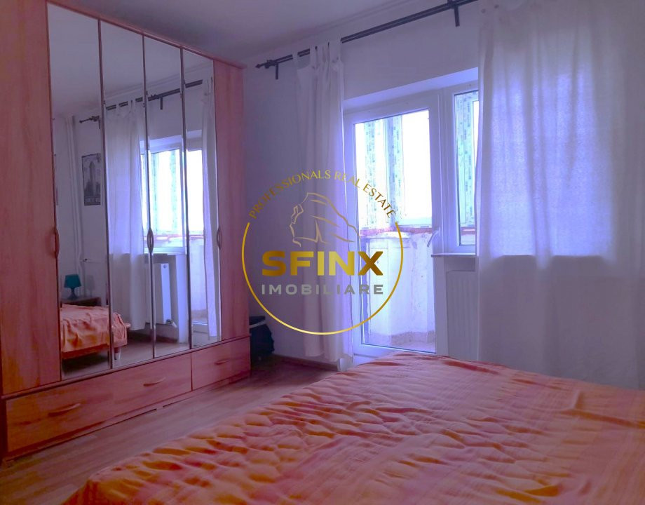 Nerva Traian-de vanzare apartament 3 camere decomandate