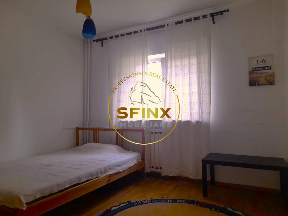Nerva Traian-de vanzare apartament 3 camere decomandate