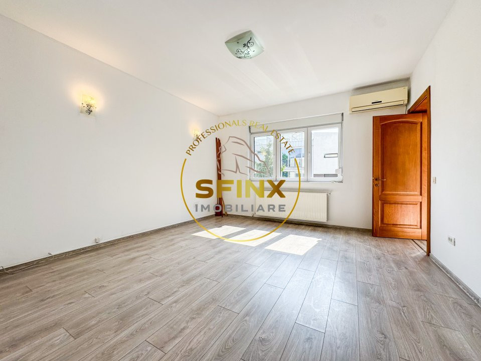Casa renovata 5 camere plus mansarda Vatra Luminoasa centrala panouri solare