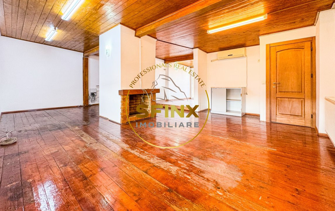 Casa renovata 5 camere plus mansarda Vatra Luminoasa centrala panouri solare