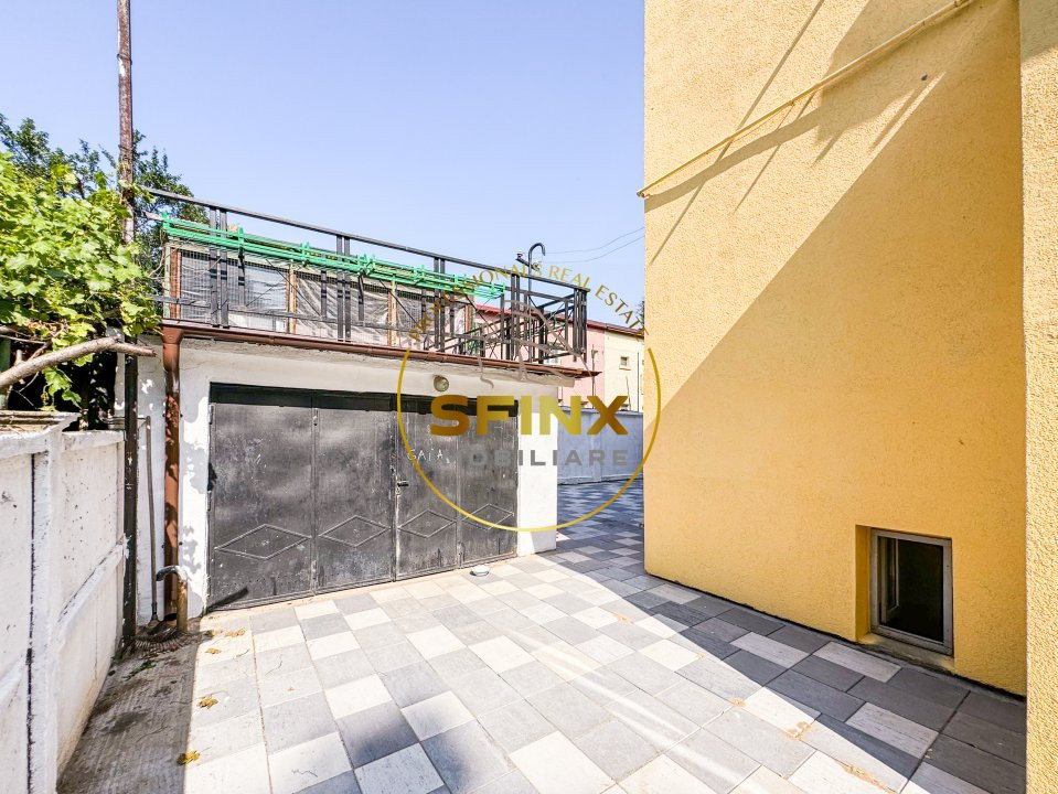 Casa renovata 5 camere plus mansarda Vatra Luminoasa centrala panouri solare