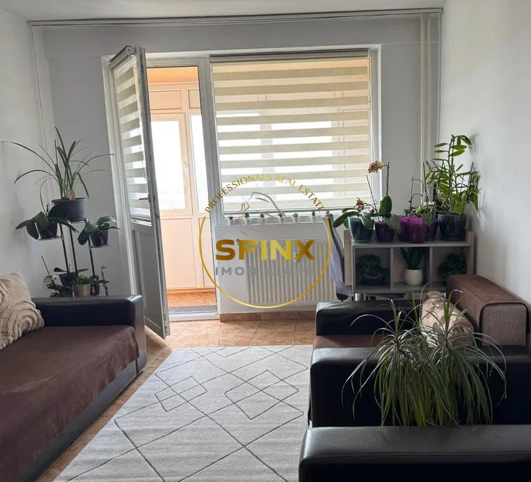 Apartament 3 camere de vanzare Luica-Gazarului