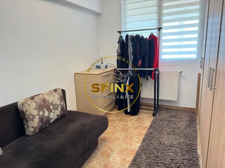 Apartament 3 camere de vanzare Luica-Gazarului