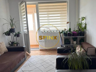 Apartament 3 camere de vanzare Luica-Gazarului