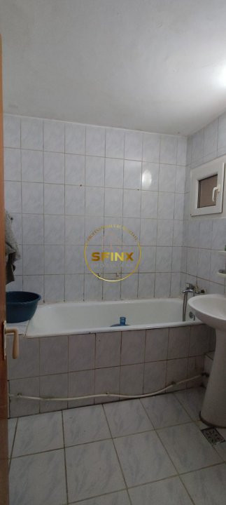 2 camere spatios Chisinau Arena Nationala Basarabia bloc 82 necesita renovare
