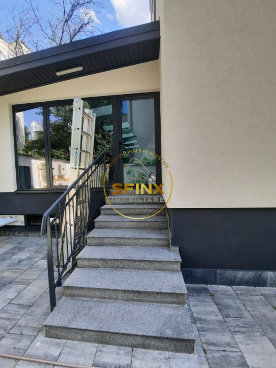 Spatiu la parter, nou, pentru birou, 2 intrari din care una separata