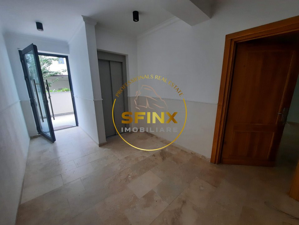Spatiu la parter, nou, pentru birou, 2 intrari din care una separata