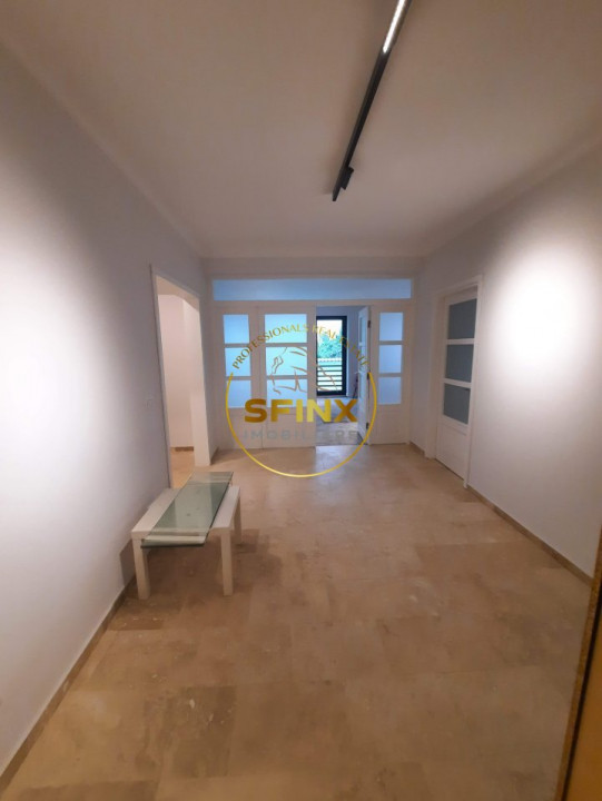 Spatiu la parter, nou, pentru birou, 2 intrari din care una separata
