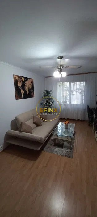 Apartament 3 camere de vanzare zona Fizienilor- Piata Matei Ambrozie