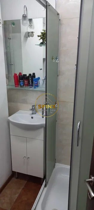 Apartament 3 camere de vanzare zona Fizienilor- Piata Matei Ambrozie